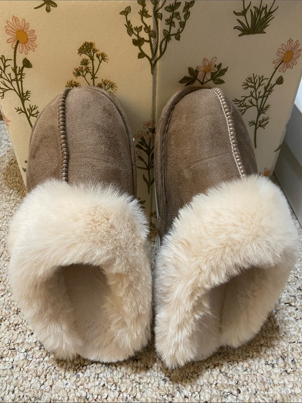 Plush Faux-Shearling Slip-On Slippers for Women - Tan US 7-8 - New